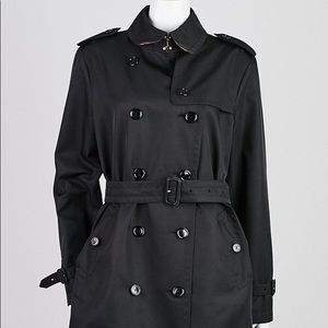 BURBERRY London Double Breasted Barkestone Trench